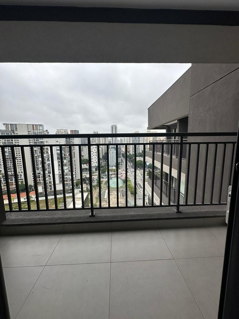 Studio no Brooklin a 3 min do metro com café