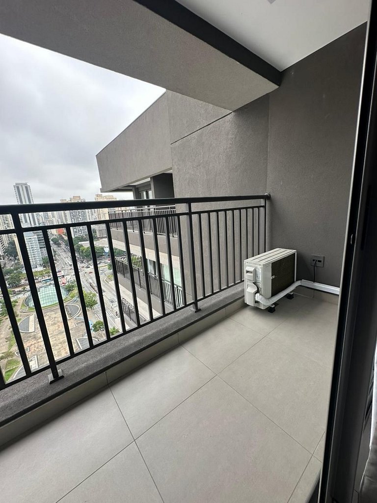 Studio no Brooklin a 3 min do metro com café