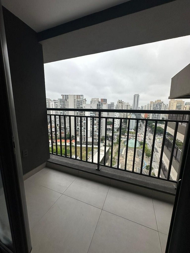 Studio no Brooklin a 3 min do metro com café